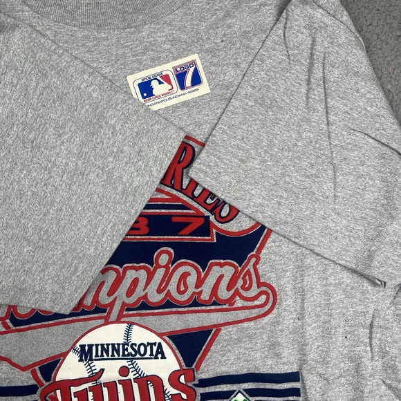 Vintage 1987 Minnesota Twins World Series Champions T Shirt Sz LG Single‎ Stitch - Picture 8 of 12
